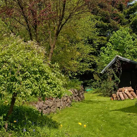 Lindenhof Apartment *