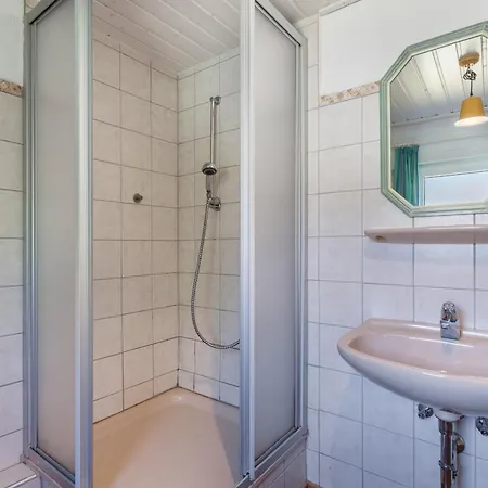 Lindenhof Apartment *